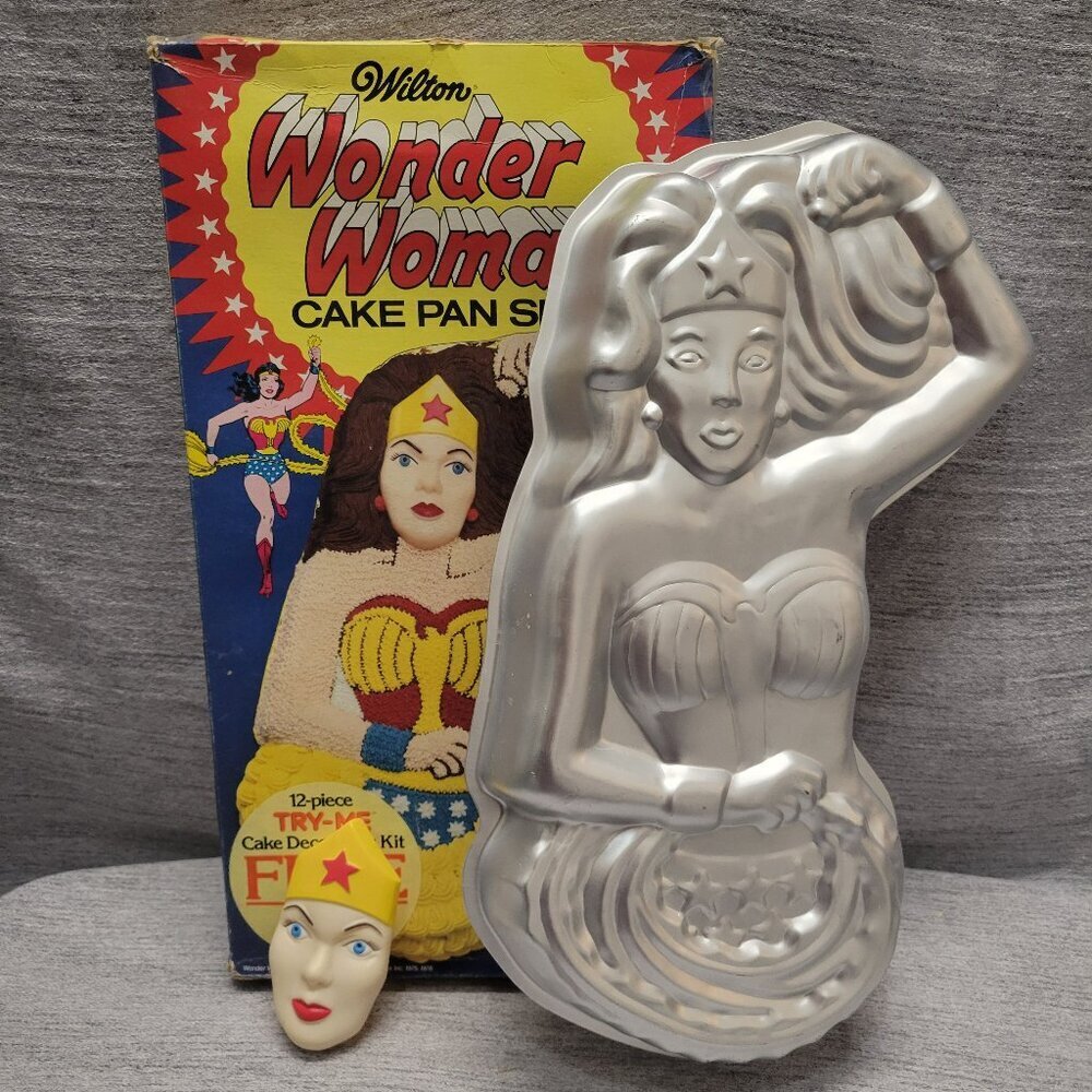 Vintage Wilton 1978 Wonder Woman Cake Pan Set
